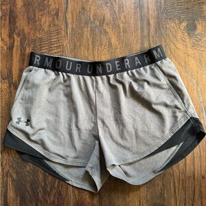 Under Armour Women's Gray Shorts size M